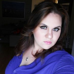 Meet your Posher, Anielle